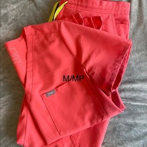 Coral Figs Scrubs Set, Limited Ed.